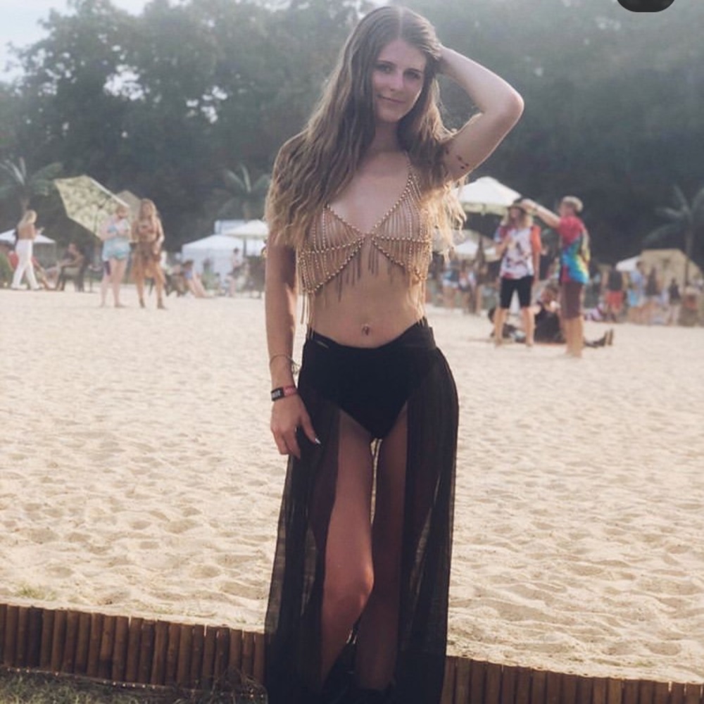 Festival bra chain